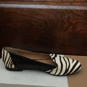 IMAN ZEBRA PRINT FLATS.